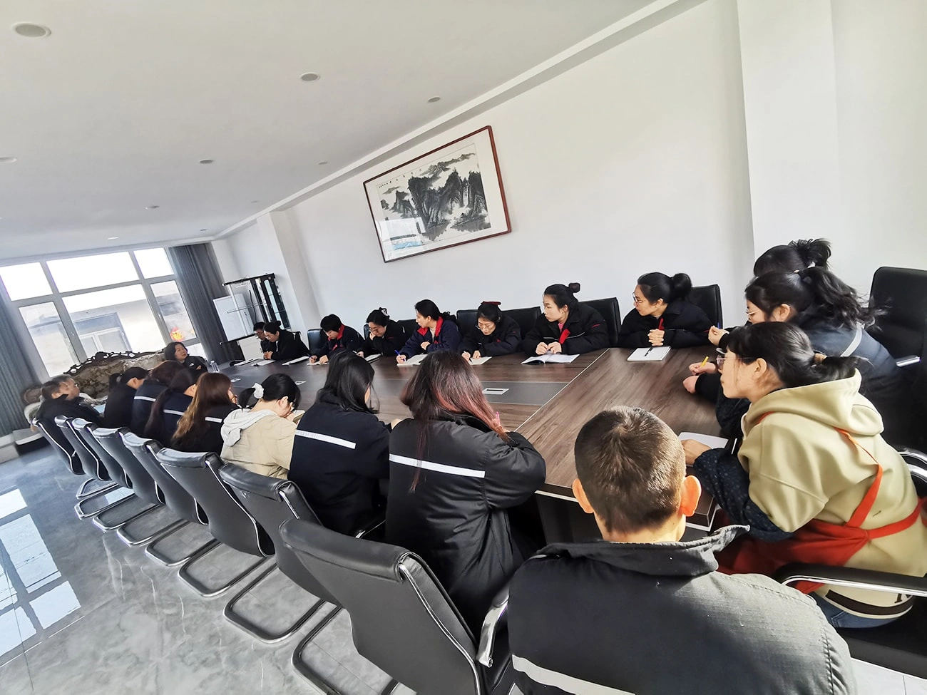 Muranxin held the first all-staff meeting in 2025 to deploy the 'Quality Upgrade Year' strategy"